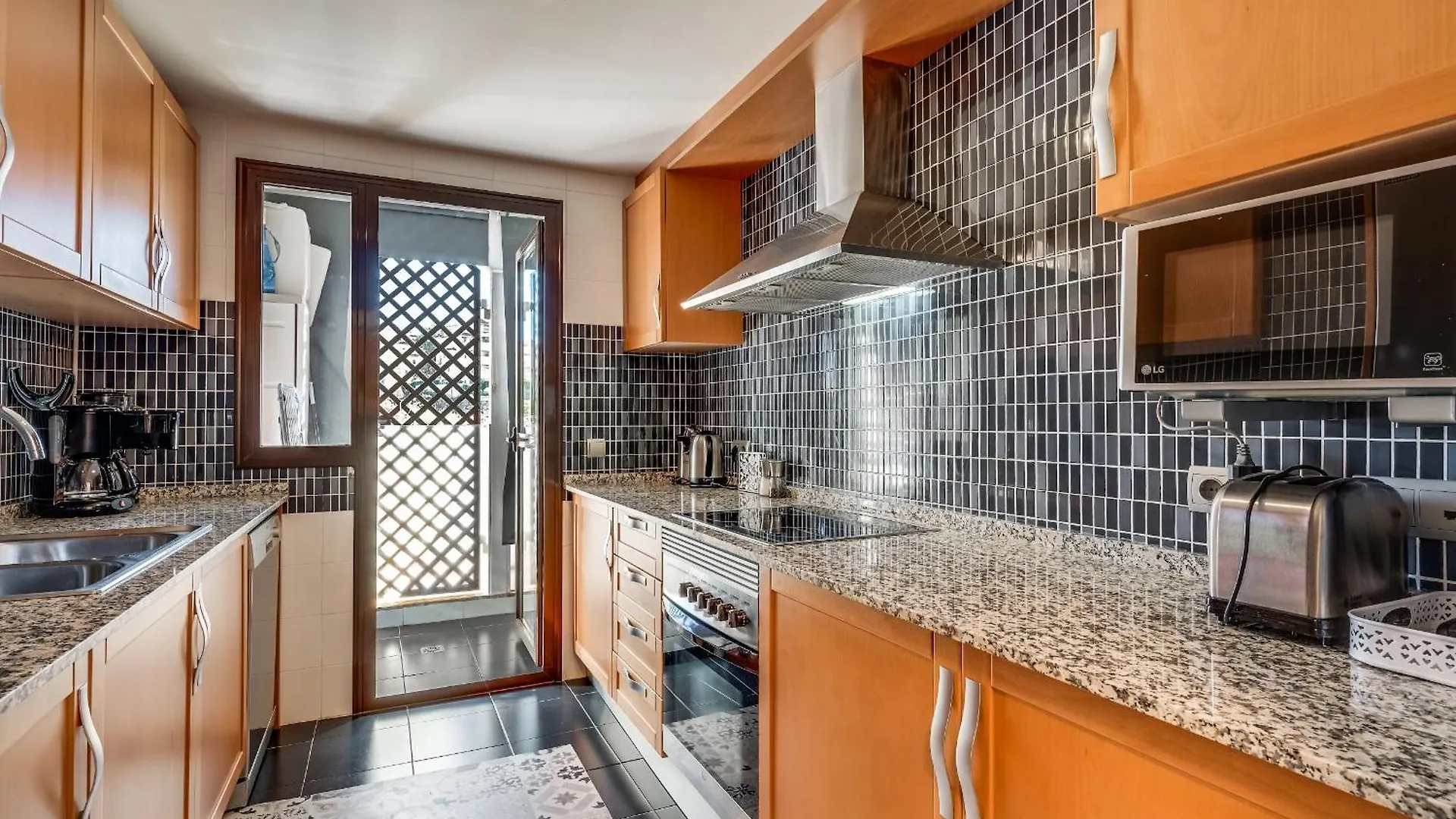 Apartment Prachtig Appartement Met Uitzicht Op Het Zwembad Estepona Spain