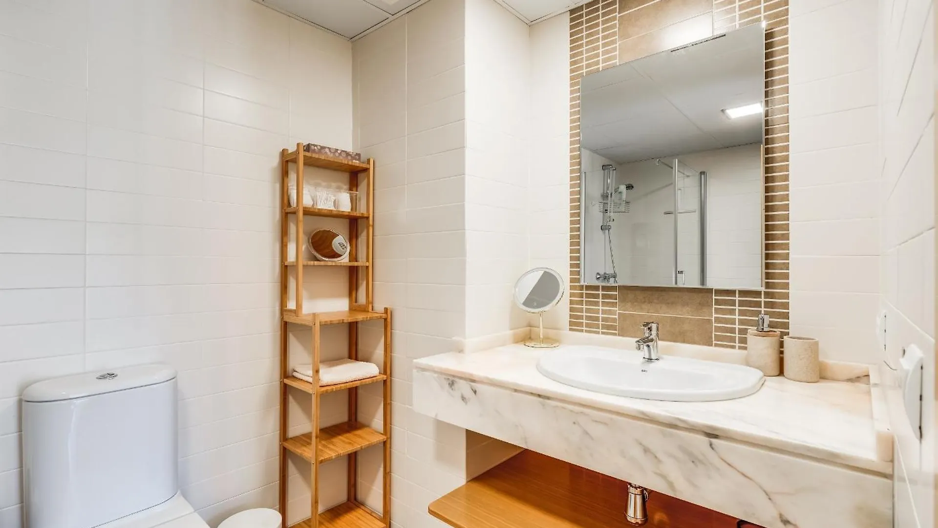 Apartment Prachtig Appartement Met Uitzicht Op Het Zwembad Estepona Spain