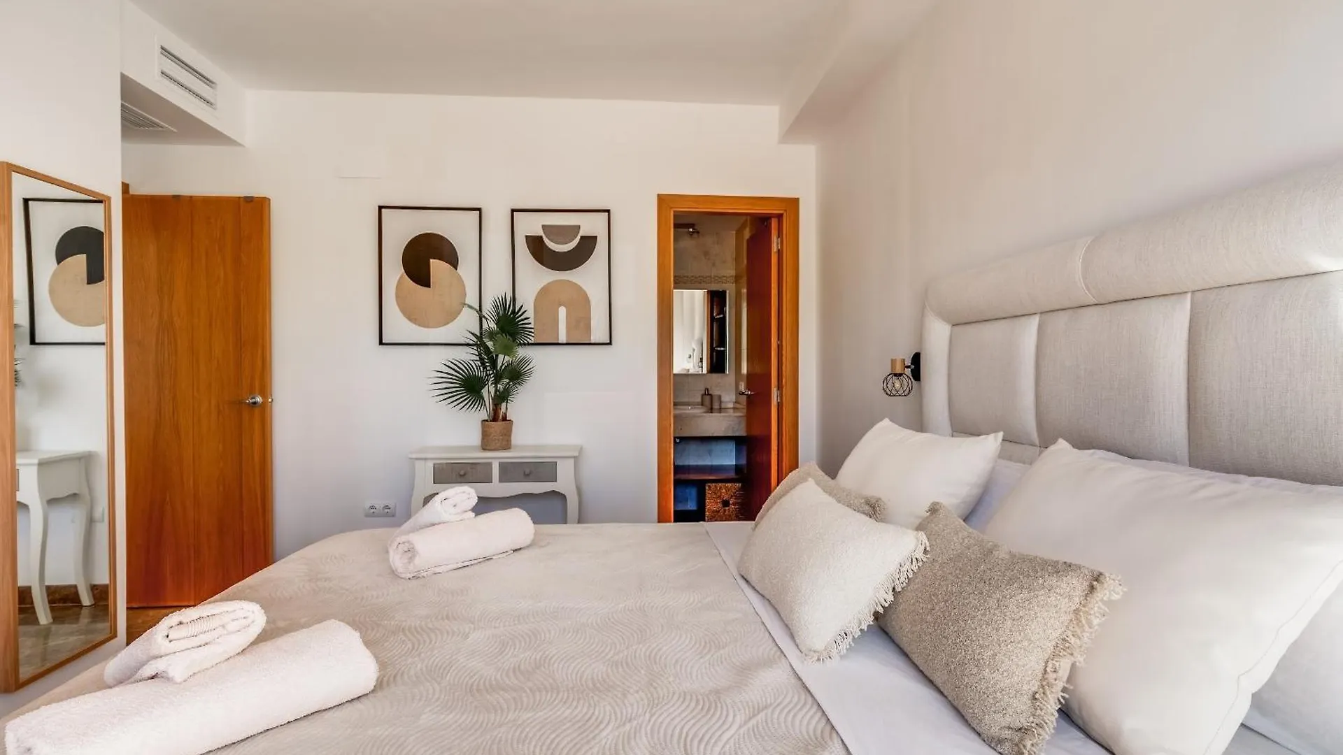 Prachtig Appartement Met Uitzicht Op Het Zwembad Estepona 0*,